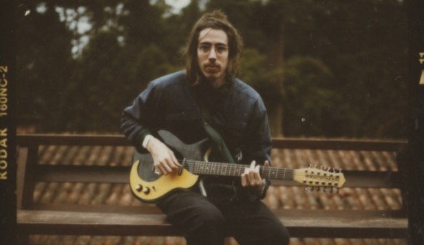 tim-bernardes-facebook